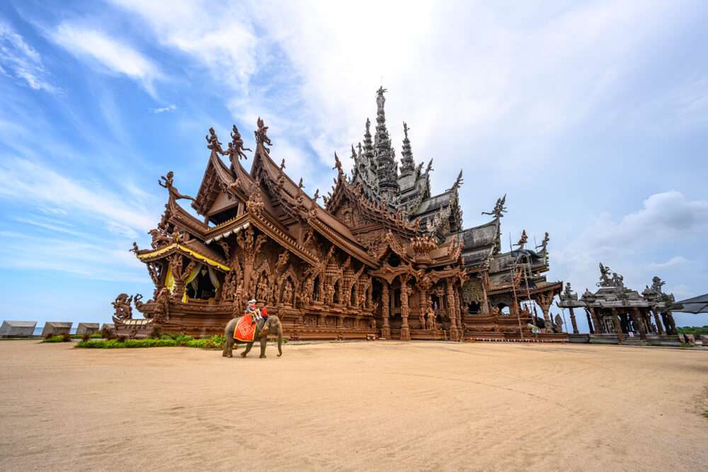  ที่เที่ยวพัทยา ปราสาทสัจธรรม