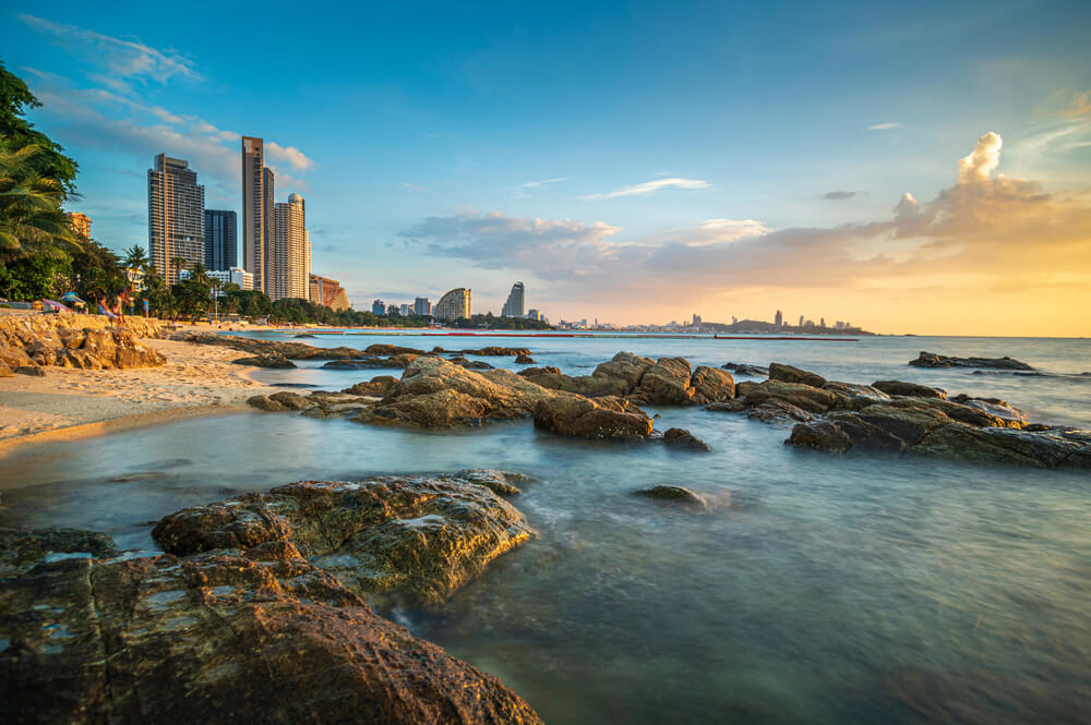 หาดลับพัทยา หาดวงศ์อมาตย์