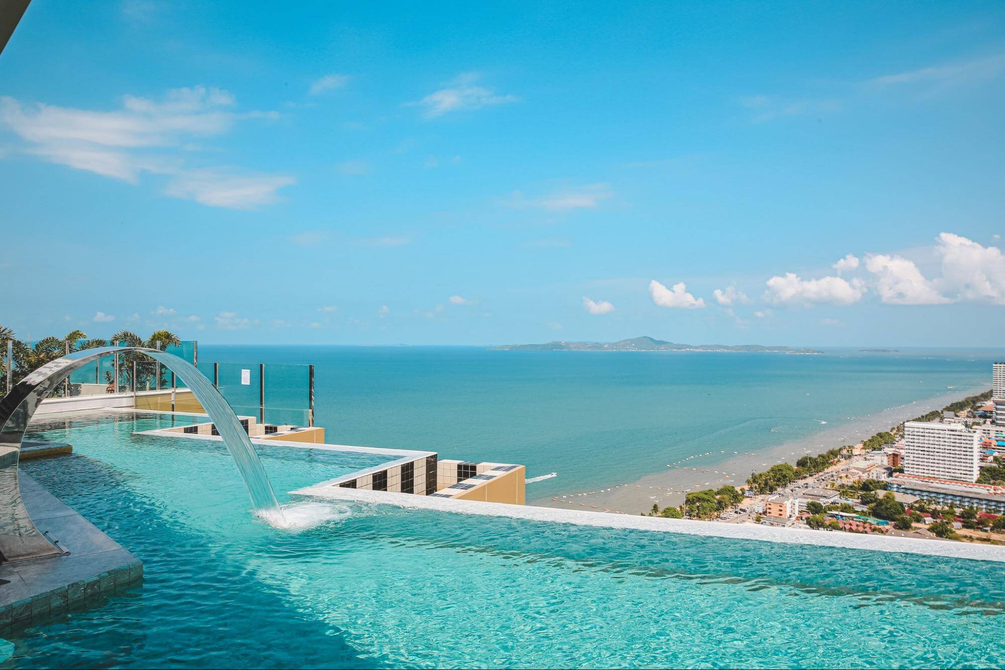 รูปภาพของ Copacabana Beach Jomtien ส่วนกลาง